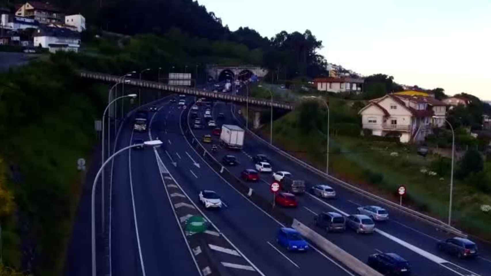 Retenciones en la AP-9 en Vigo.