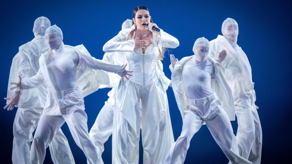 Iolanda, la representante de Portugal, actuando en una de las semifinales del festival.