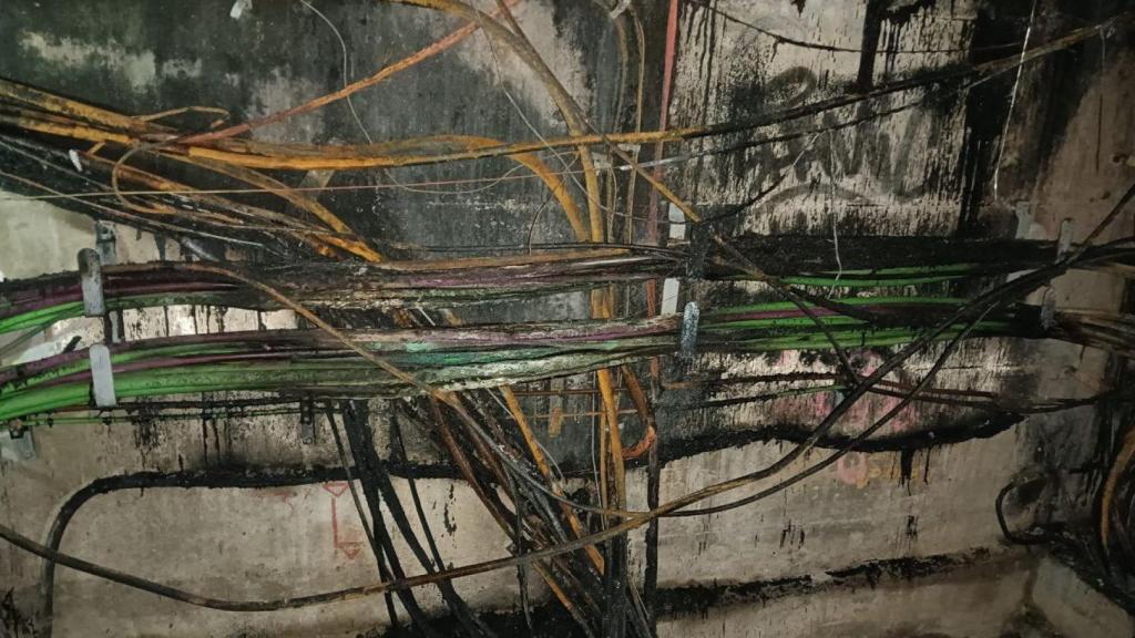 Cables quemados debido a la sobretensión