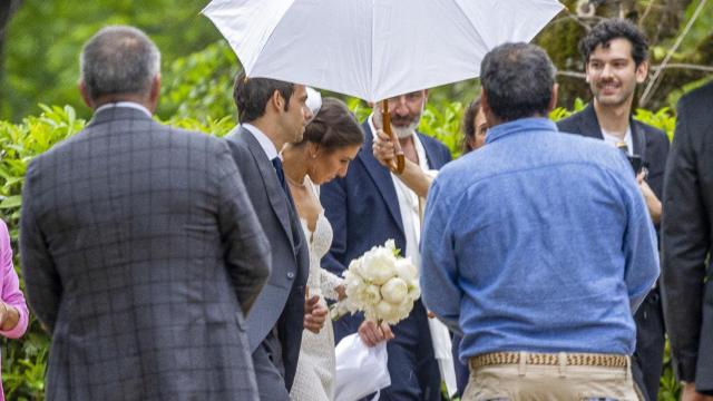 Carmen Ballesteros, nieta de Emilio Botín, llegando al gran día de su boda, en Cantabria.