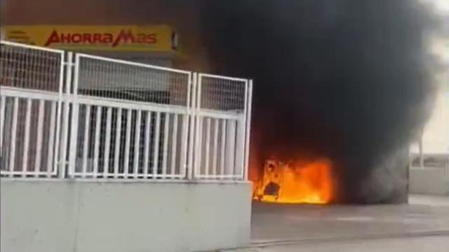 Incendio en el supermercado Ahorramas de Mocejón (Toledo).
