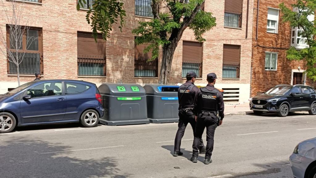 Contenedores en los que ha aparecido el cadáver del recién nacido.