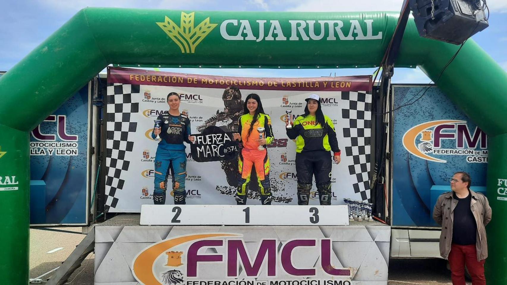 BERTA DE LA HERA, LOLA DE LA FUENTE Y AINHOA MAIBECHE