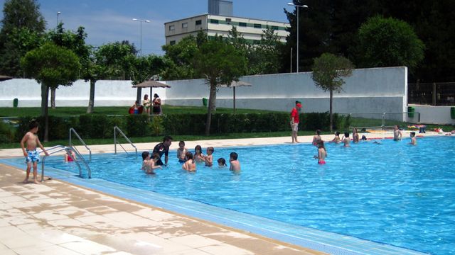 Sale a subasta la gestión del bar de la piscina de Guijuelo