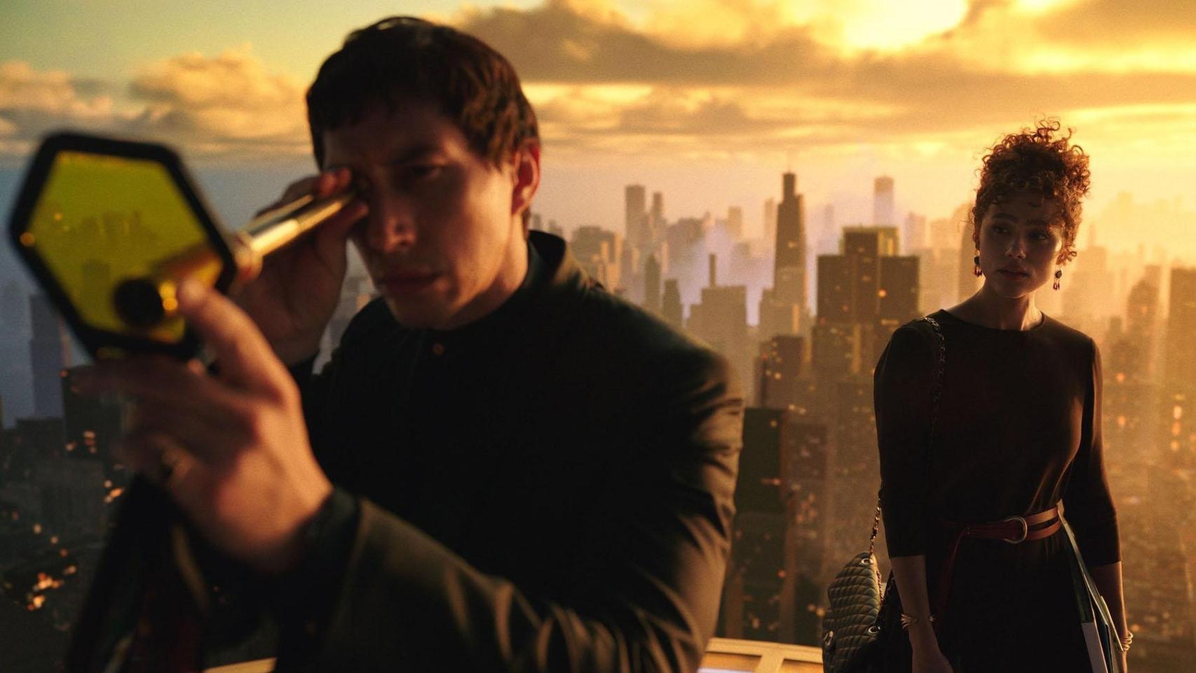 Adam Driver y Nathalie Emmanuel, en 'Megalópolis' (Francis Ford Coppola)
