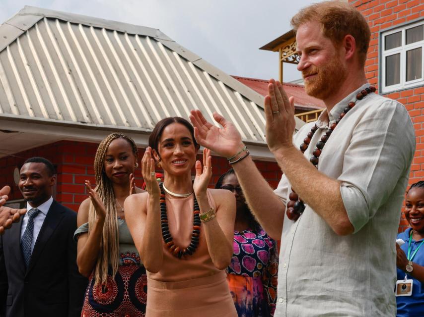 Harry y Meghan, durante su viaje a Nigeria.