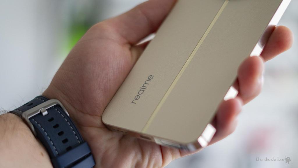 Diseño del realme 12+