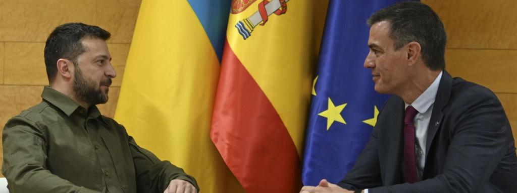 Volodímir Zelenski y Pedro Sánchez.