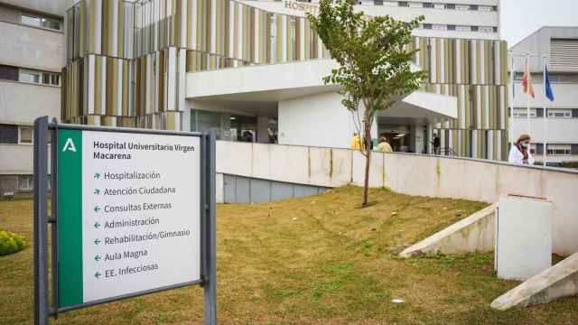 Fachada del Hospital Universitario Virgen Macarena, donde trabaja esta unidad de referencia.