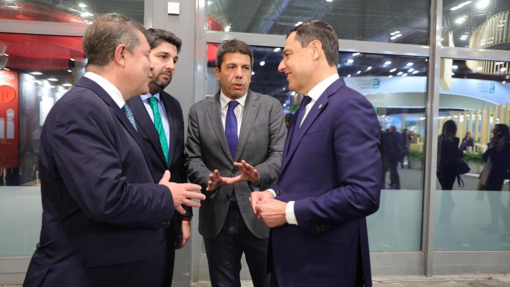 Page, López Miras, Mazón y Moreno, en Fitur. EE