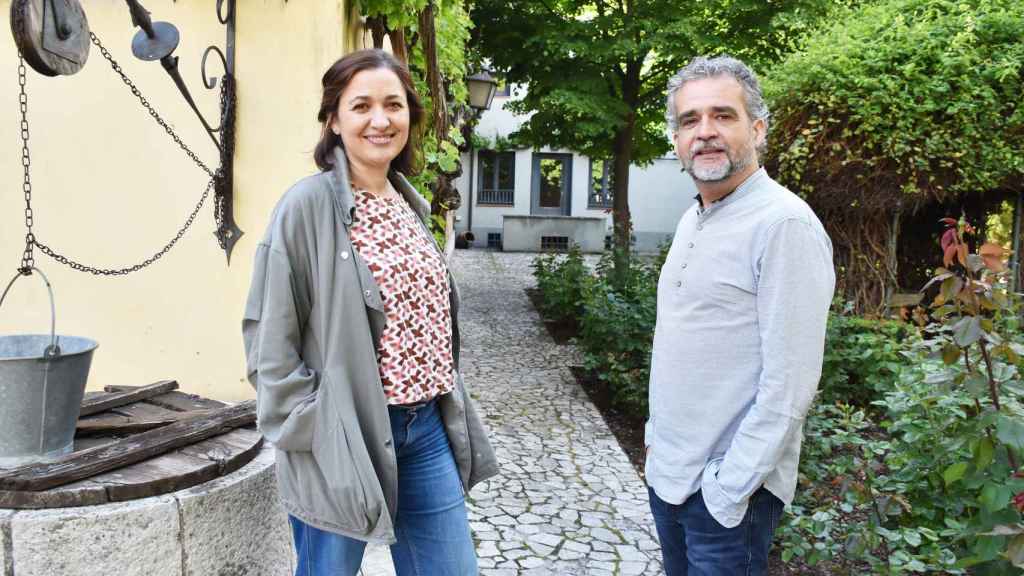 Charo Arconada y Juan Herrero atienden a EL ESPAÑOL de Castilla y León
