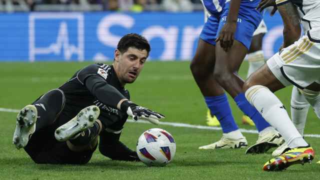 Courtois, durante el partido contra el Alavés