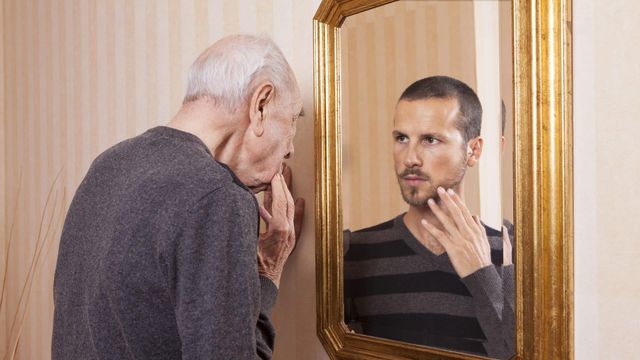 Vivir sin edad ni espejos: La libertad de la percepción