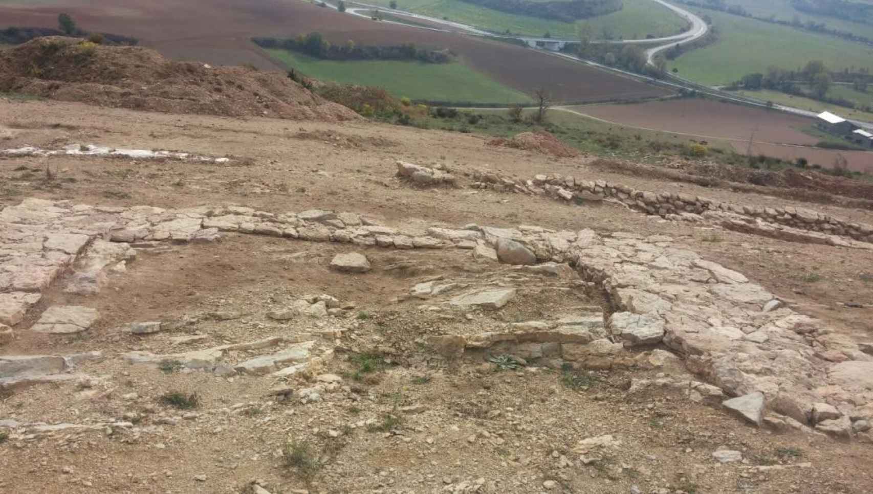 Una de las estructuras de Tossal de Baltarga.