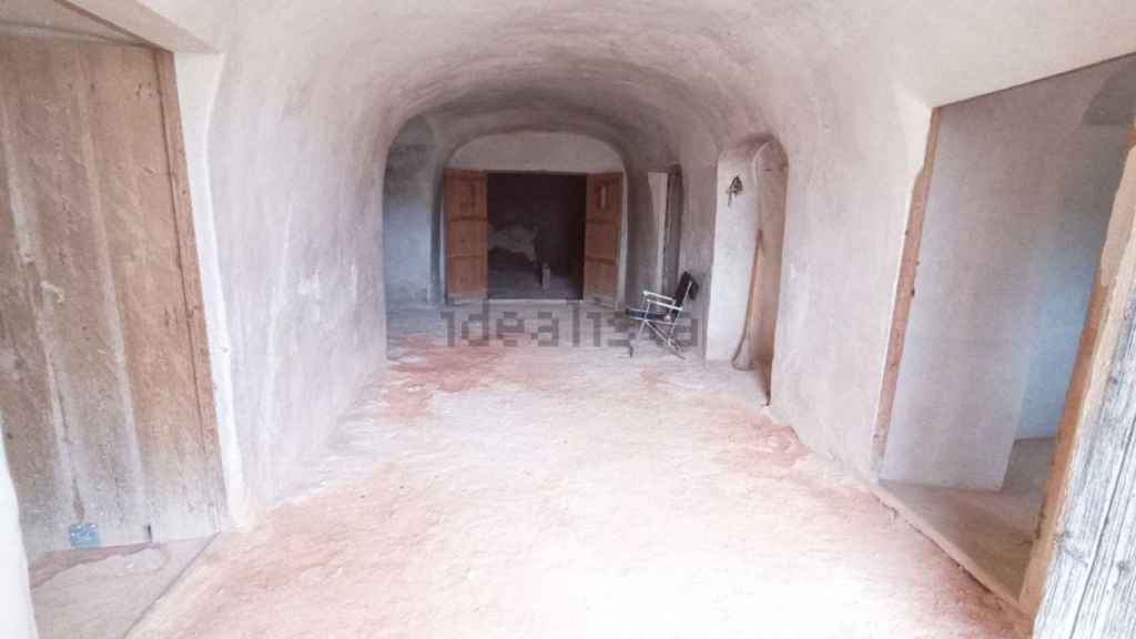 Casa-cueva a la venta en Hondón de las Nieves.