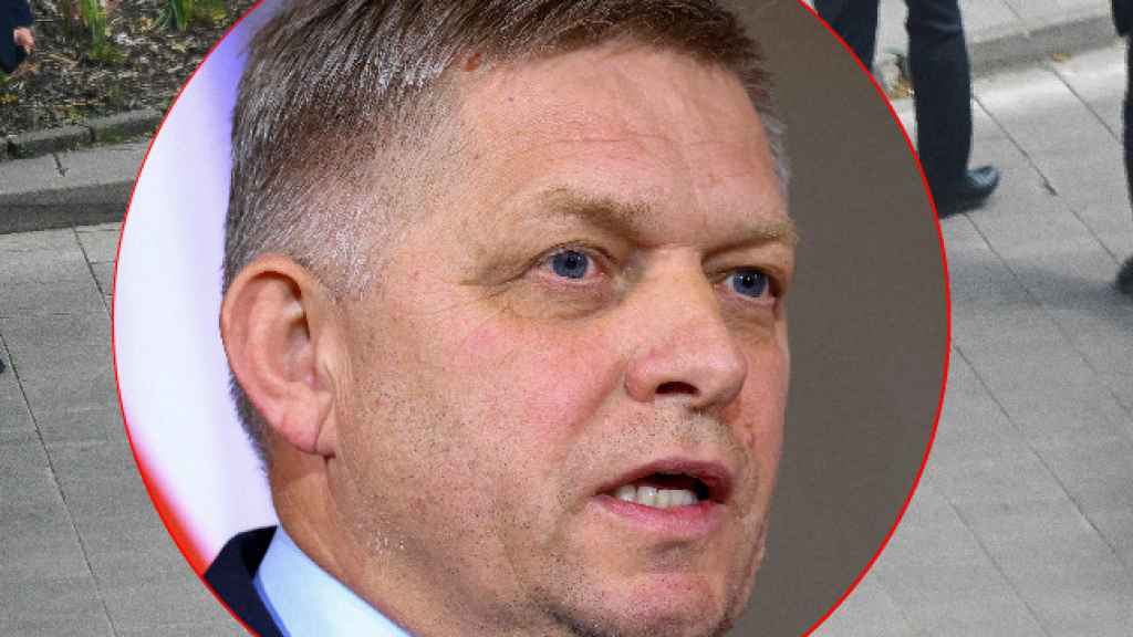 El momento del atentado contra Robert Fico.