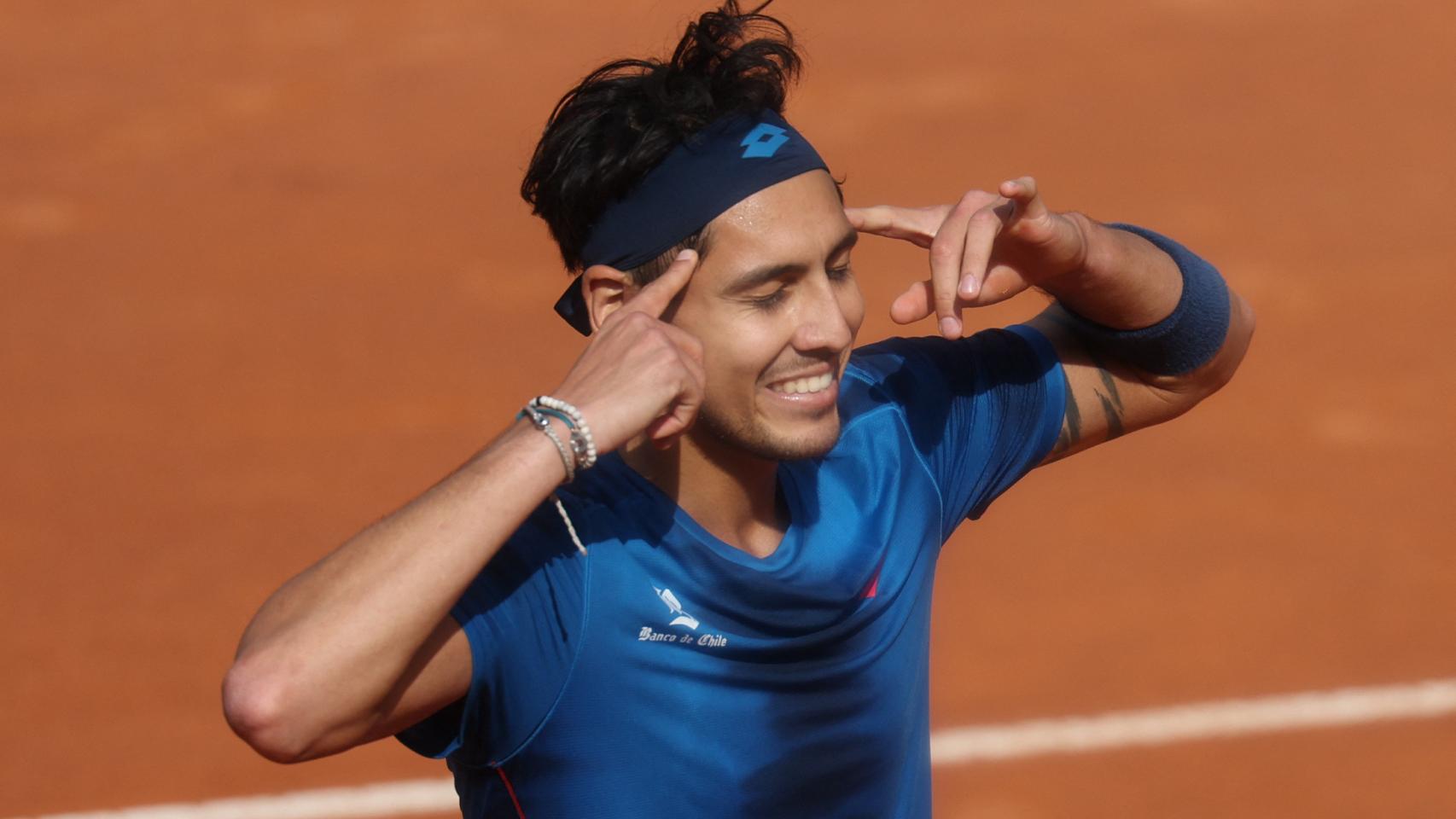 Alejandro Tabilo celebra su victoria en los cuartos de final de Roma.