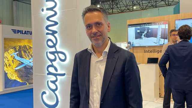 Luis Javier Codón, vicepresidente y responsable de programas militares internacionales de Capgemini, en la feria ADM de Sevilla.