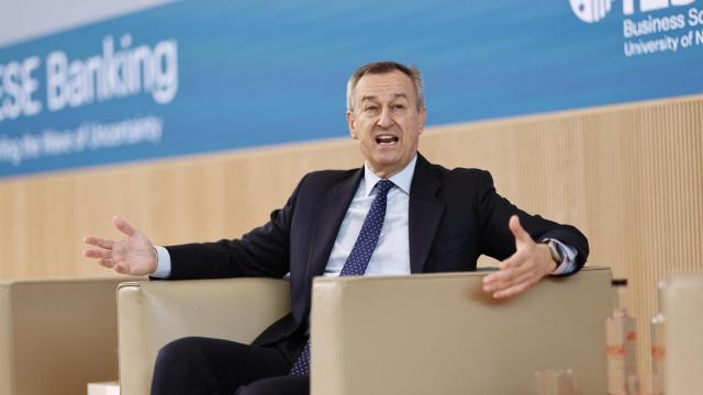 César González Bueno, consejero delegado de Sabadell,  participa en el encuentro financiero IESE Banking.