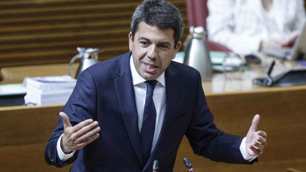 El presidente Carlos Mazón en la sesión de control de este jueves