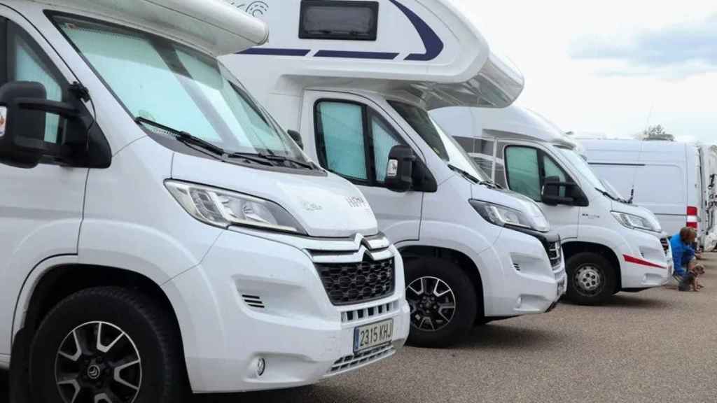 Imagen de archivo de autocaravanas.