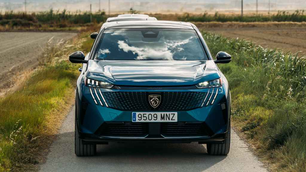 Peugeot E-3008.
