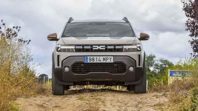 El modelo cuenta con varios modos de conducción, entre ellos nieve, barro/arena y off road, además de los modos eco y auto para un uso más eficiente en asfalto.