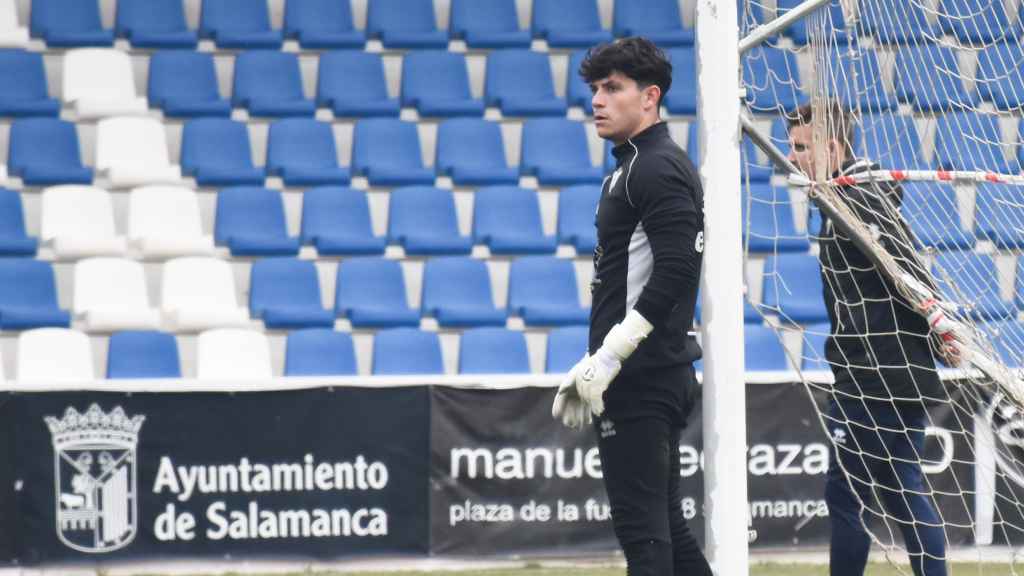 El guardameta Javi Rabanillo, durante el entrenamiento en el Municipal Reina Sofía