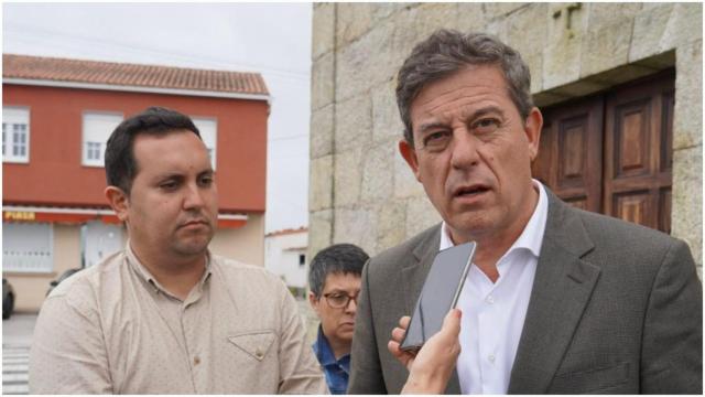 Iago Toba junto a José Ramón Gómez Besteiro en una foto de archivo