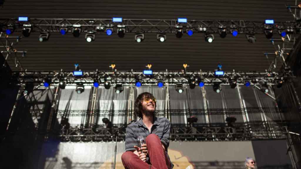 Víctor Cabezuelo de Rufus T. Firefly en el Galaxy Soound