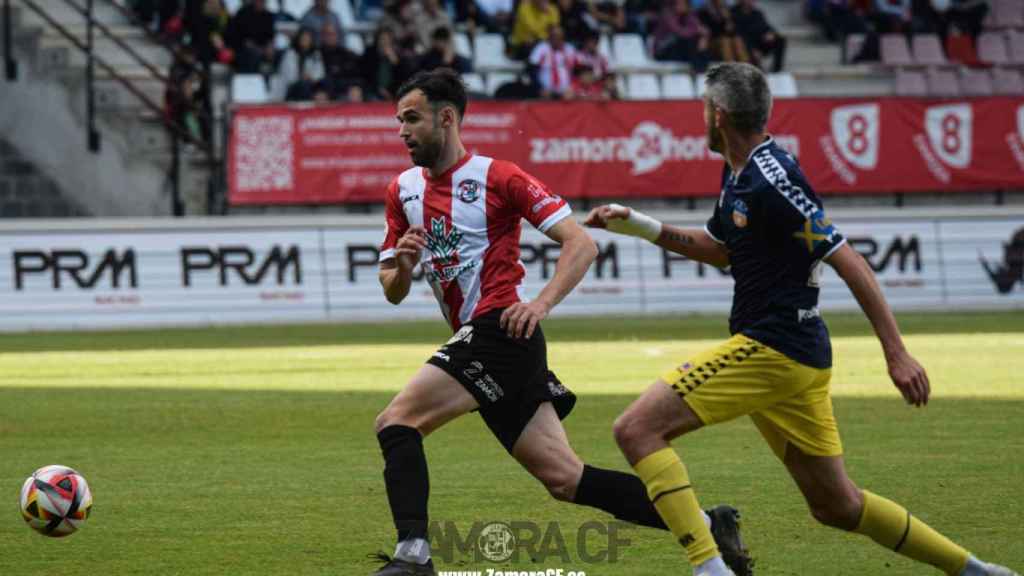 Una imagen del encuentro de este domingo entre el Zamora CF y el Sant Andreu