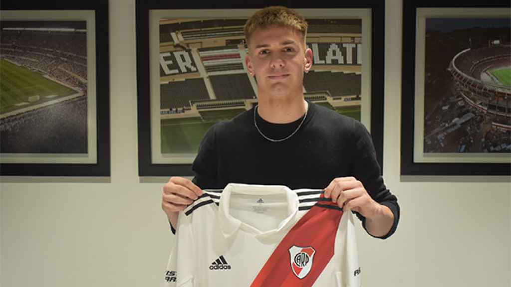 Franco Mastantuono, tras firmar su primer contrato profesional con River Plate