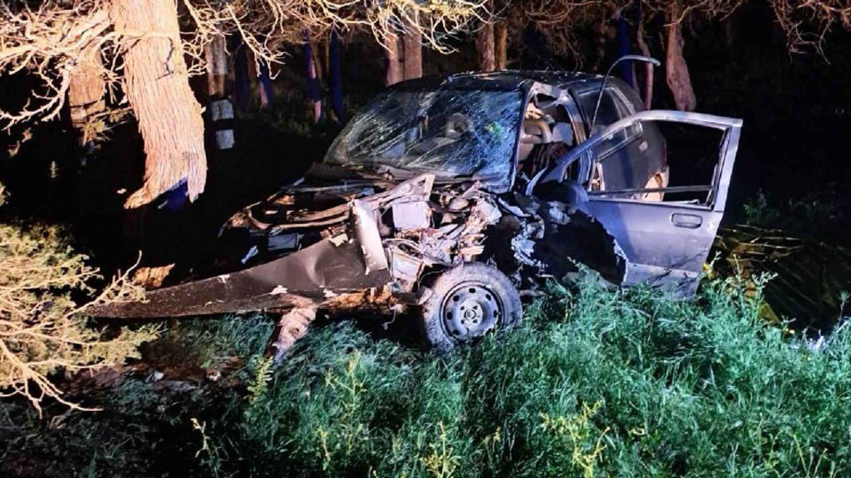 Imagen del vehículo junto al que se ha encontrado el cadáver del hombre en la provincia de Soria