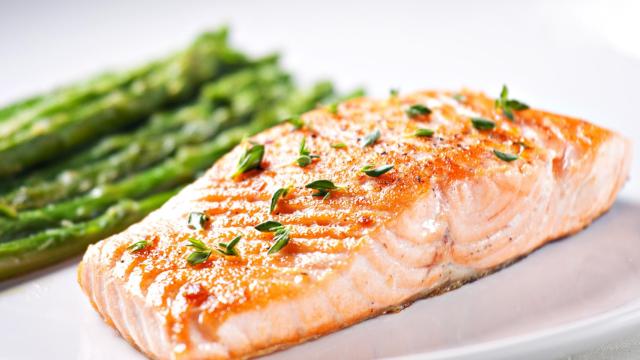 Un lomo de salmón a la plancha