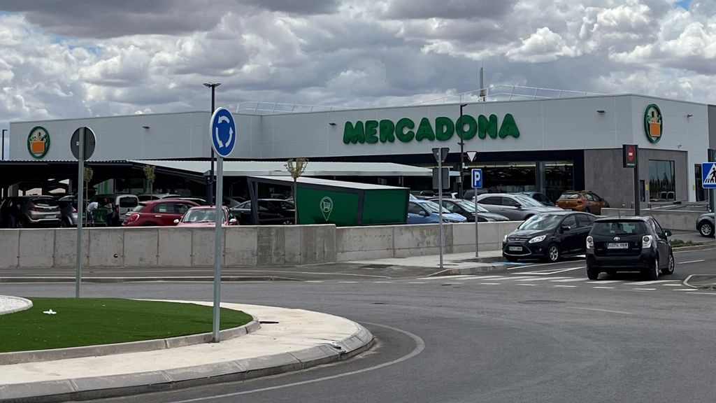Exteriores del nuevo supermercado Mercadona de Alcázar de San Juan.