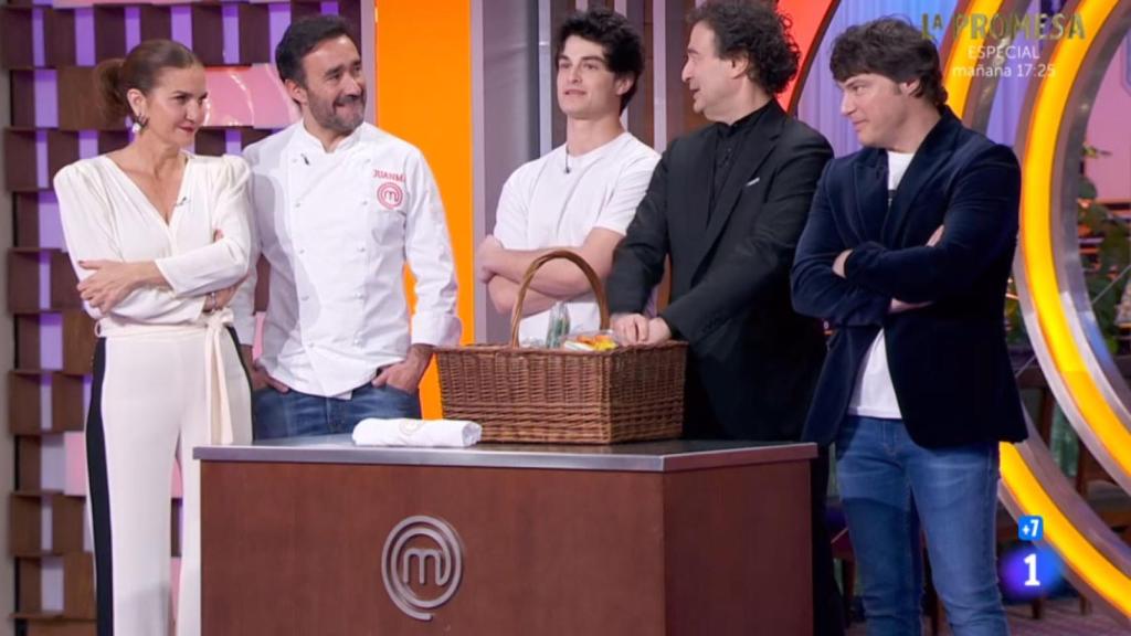 Samantha Vallejo-Nágera, Juanma Castaño, Pepe Rodríguez, Jesús Rodríguez y Jordi Cruz en 'MasterChef'.