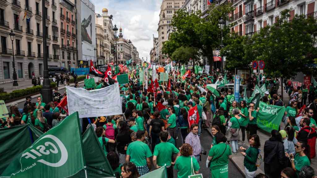Secundan la huelga los cuatro sindicatos de la Mesa Sectorial --UGT, CC.OO, CSIF y ANPE--, como CGT, CNT, STEM y la Asamblea Menos Lectivas,