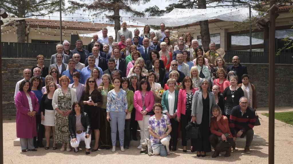 Foto de familia de los homenajeados