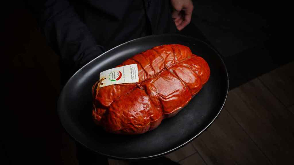 Una majestuosa pieza de 'nduja.