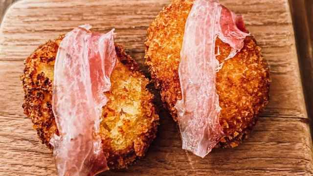 Croquetas caseras de Alizia Casa de Comidas.