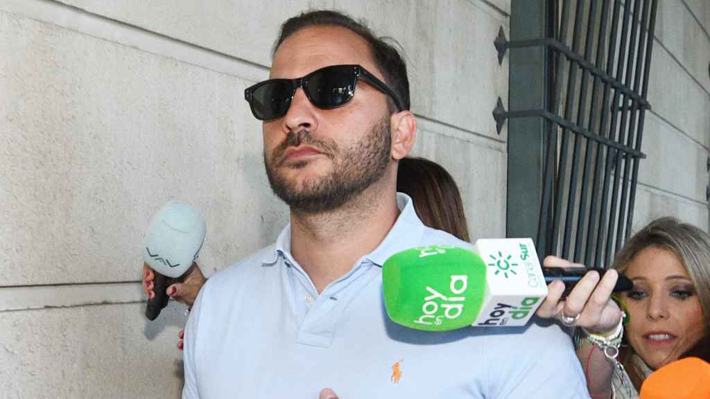 Antonio Tejado acude a firmar a los juzgados en su primer día de libertad sin fianza