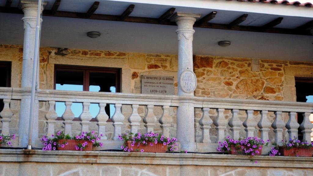 Fachada de la casa consistorial de O Rosal