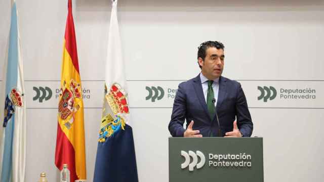 Luis López comparece en rueda de prensa.