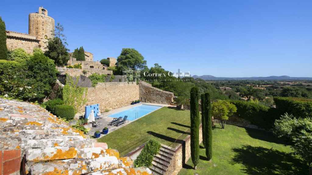 Masía a la venta en Pals (Girona).