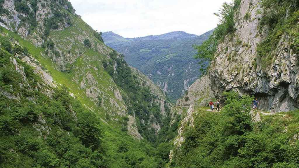 Paisaje de la Ruta de las Xanas.