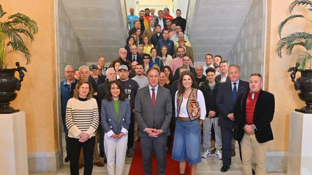 Multitudinaria presentación del programa de fiestas de San Juan de Sahagún