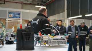 Horse realiza una visita a los medios de comunicación en su centro de I+D+i de Valladolid