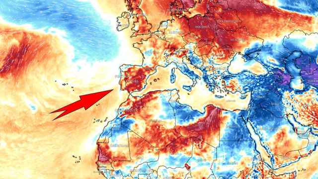 Las anomalías de temperaturas cálidas previstas para el domingo. Meteored.
