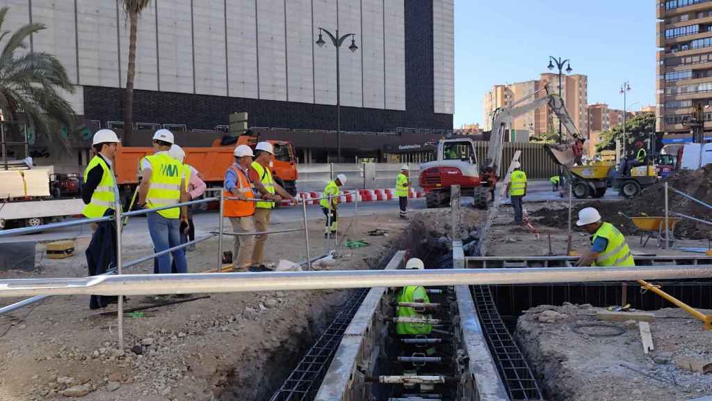 Trabajos del Metro de Málaga en el entorno de El Corte Inglés.