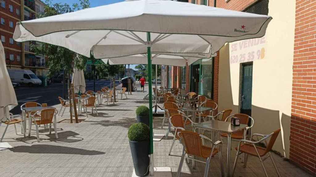 Exterior de la Cafetería D'Tres